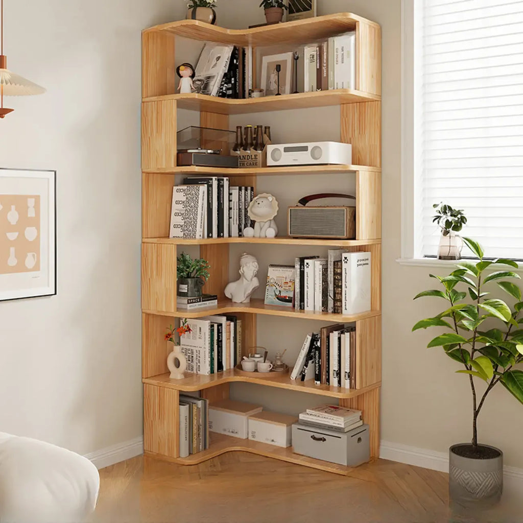 Libreria verticale angolare in legno con schienale aperto e finitura naturale