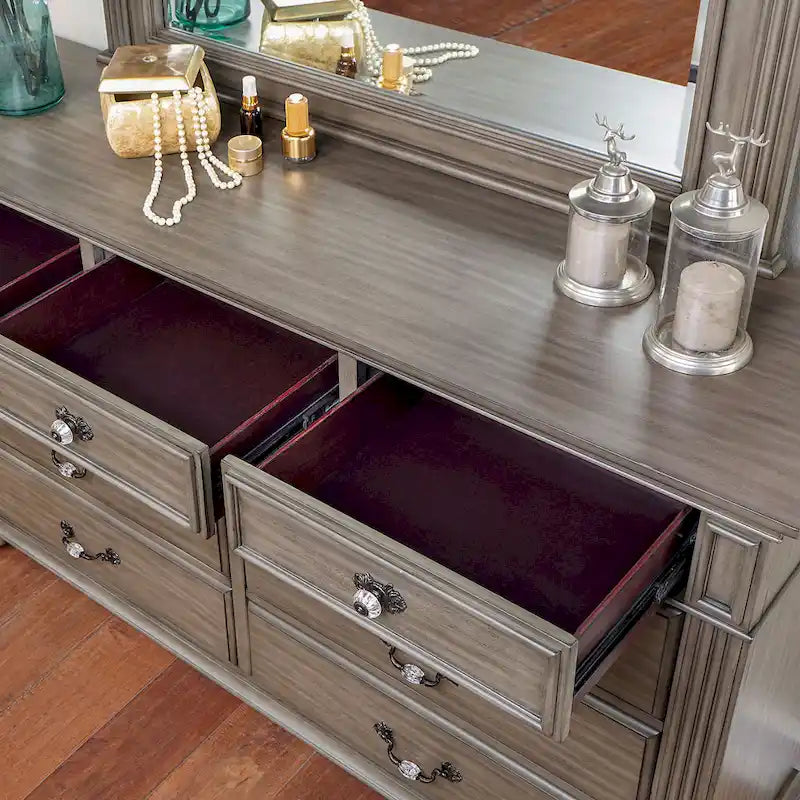 Comò e specchio tradizionali a 9 cassetti in 2 pezzi Vame di Furniture of America