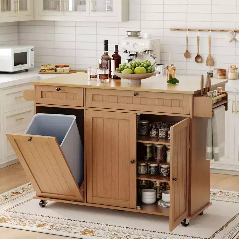 Tavolo da cucina mobile con isola da 55" con presa di corrente e anta a ribalta, carrello da cucina con isola su ruote e armadietto per pattumiera per la cucina