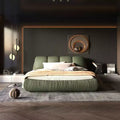MAYEERTY Letto a Piattaforma Queen Size di Lusso Rivestito in Tessuto con Testiera Imbottita Oversize e Struttura in Legno Massello Verde