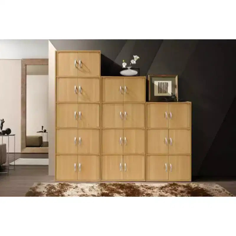 Hodedah HID44 Robusto armadio-libreria multiuso con 8 ante a montaggio a pavimento per casa e ufficio, finitura in legno di faggio