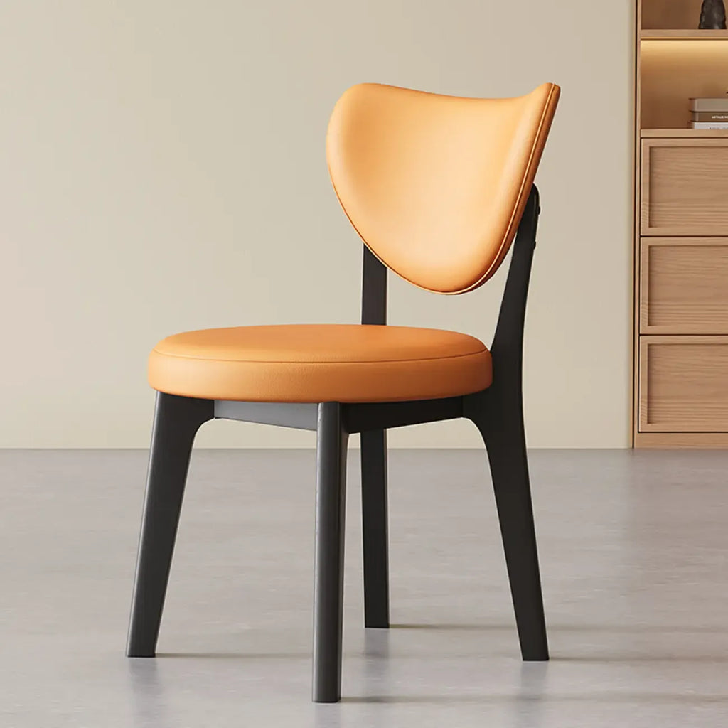 Sedia da pranzo moderna senza braccioli con schienale ad ala in similpelle