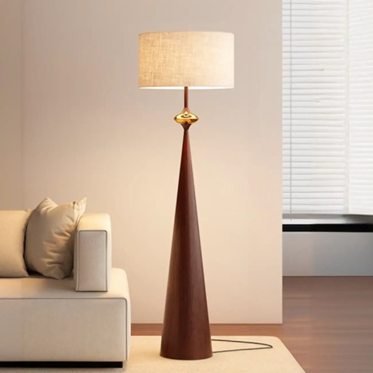 Lampadaire conique contemporain en métal avec abat-jour en tissu