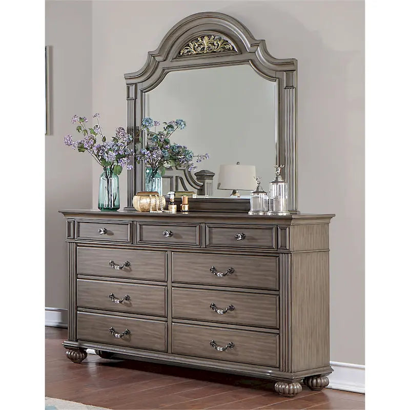 Comò e specchio tradizionali a 9 cassetti in 2 pezzi Vame di Furniture of America