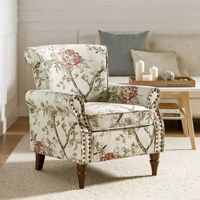 Poltrona Araceli Tradizionale in Legno Imbottita Floreale con Schienale Alto e Borchie | ART OF LIVING DESIGNS