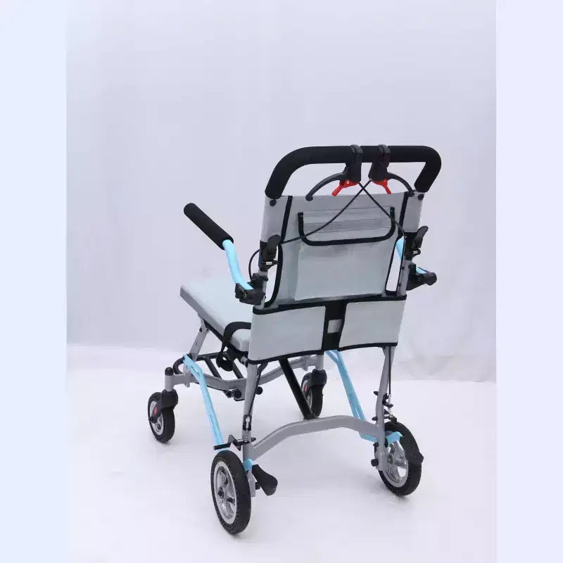 Sedia a rotelle da trasporto per anziani ultraleggera, sedia da trasporto pieghevole portatile leggera, con freno a mano bloccabile, braccioli ribaltabili rimovibili