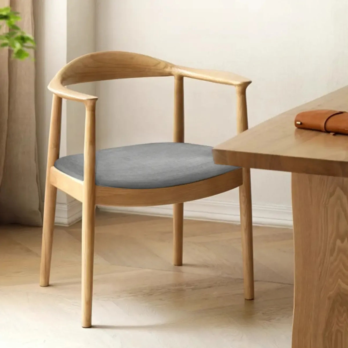 Sedia da pranzo scandinava con braccioli, seduta intrecciata in legno curvo