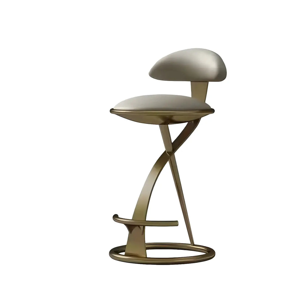 Sgabello da bar in lussuosa pelle beige con elegante struttura in metallo dorato